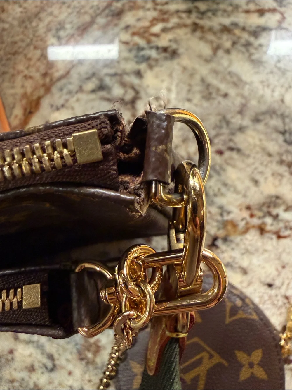 Louis Vuitton Multi Pochette Accessoires – Monogram with Khaki Strap